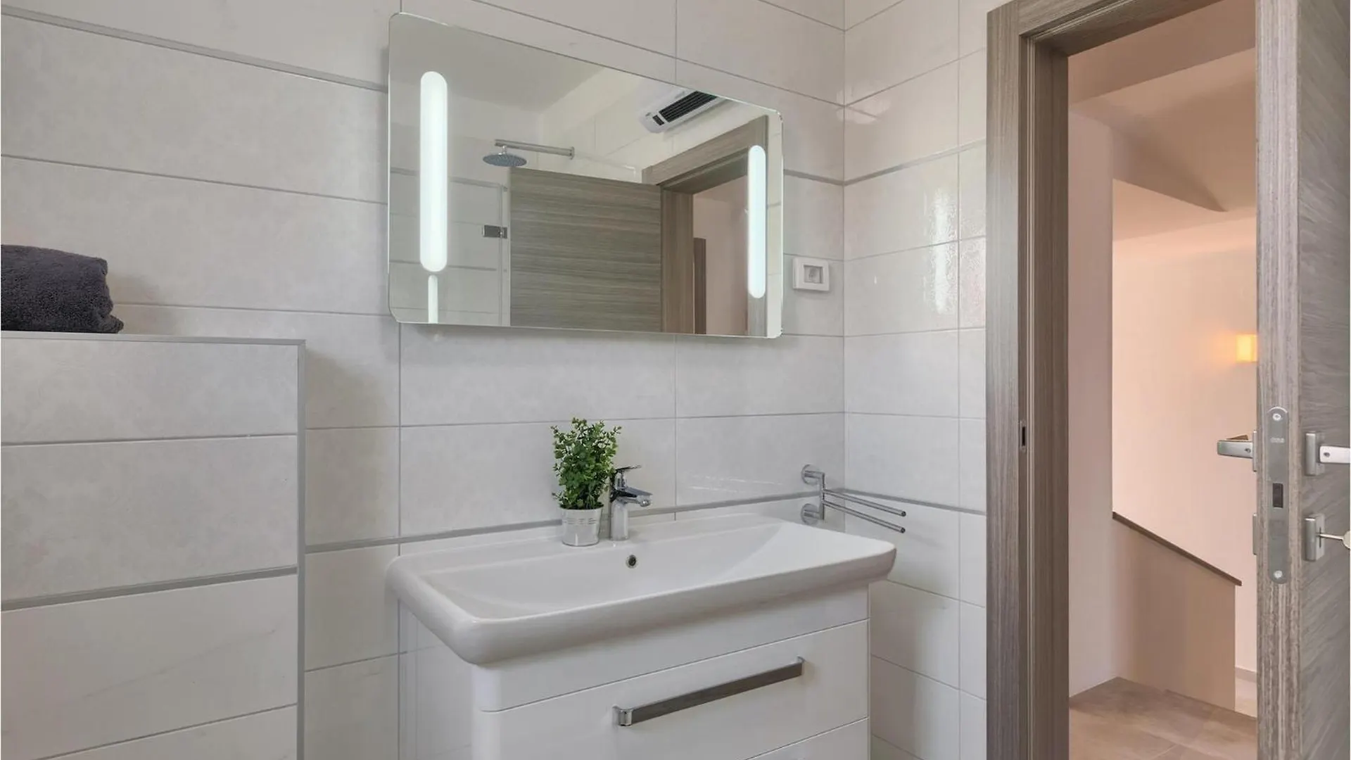 Villa Kozada Stinjan Holiday home